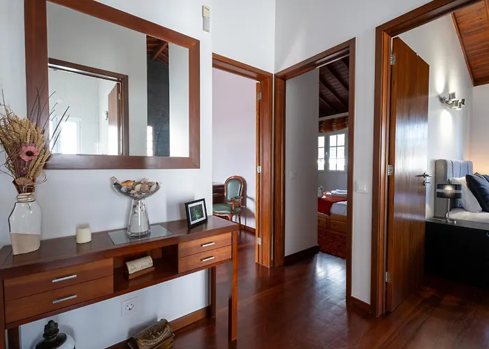 Willa Azores Palmeira *